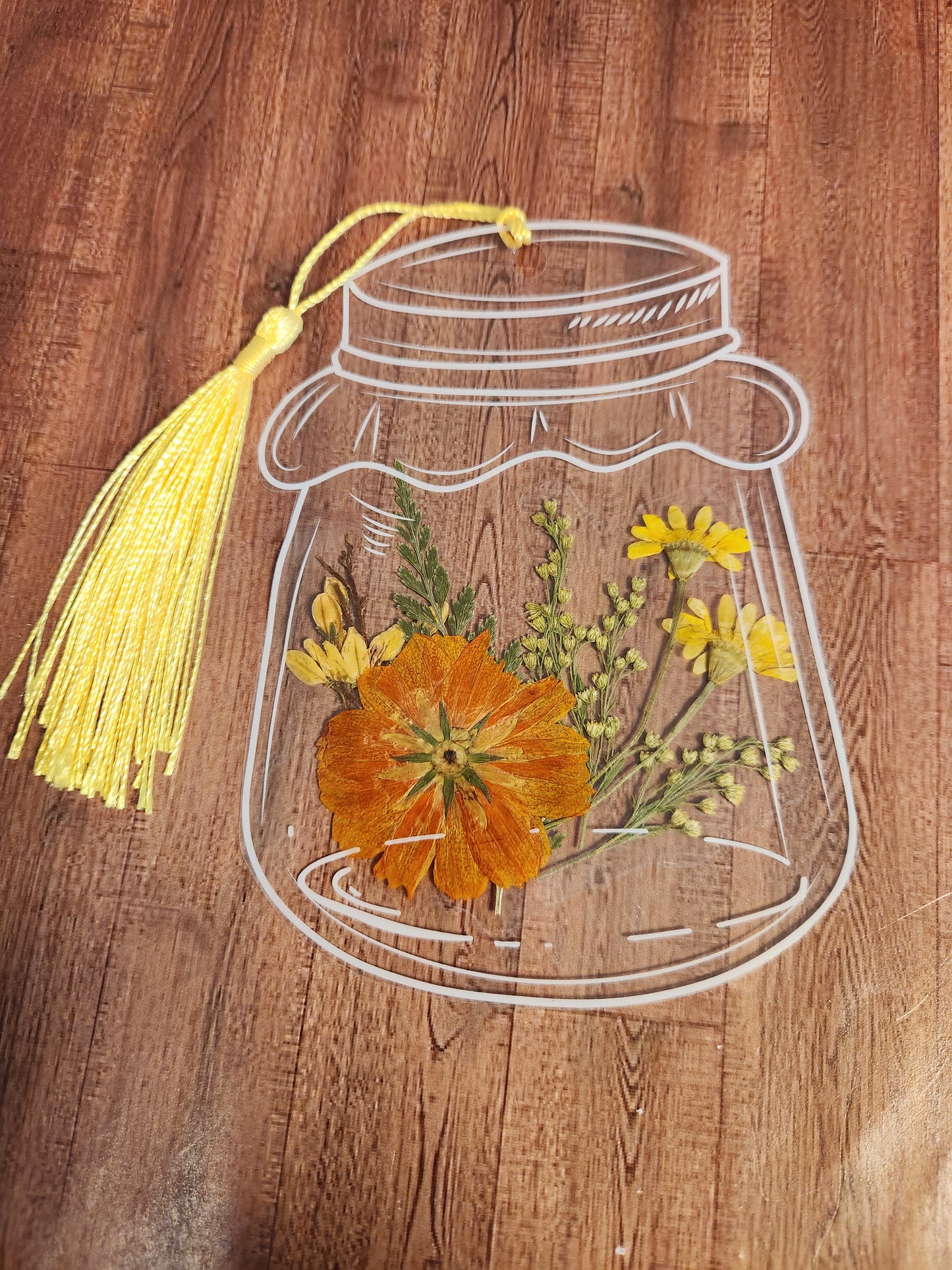 Bookmark: Shades of yellow and orange (yellow tassel)