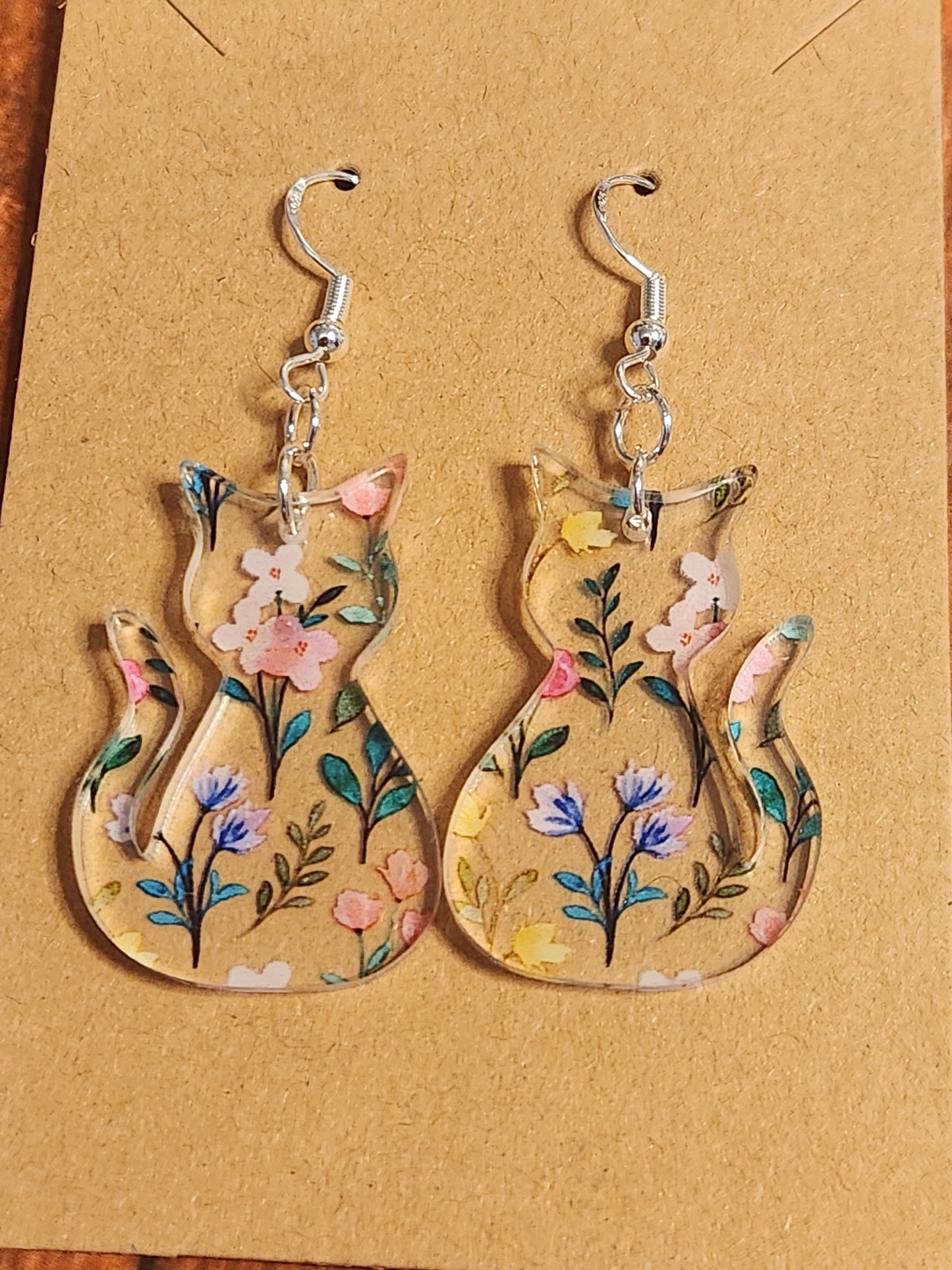 Earrings: Cats (Floral, Pink, violet and white)