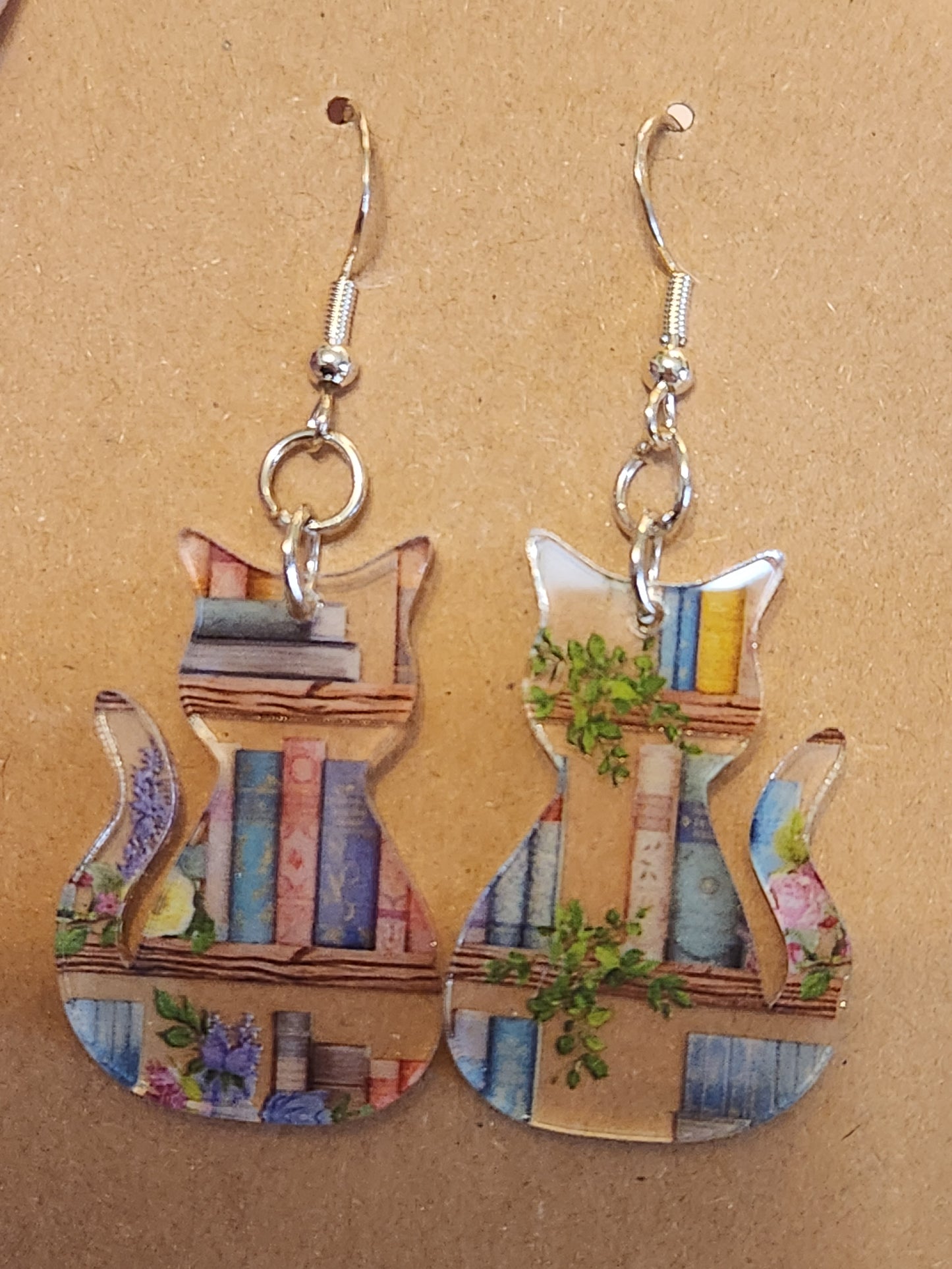 Earrings: Cats (Cat/Books)