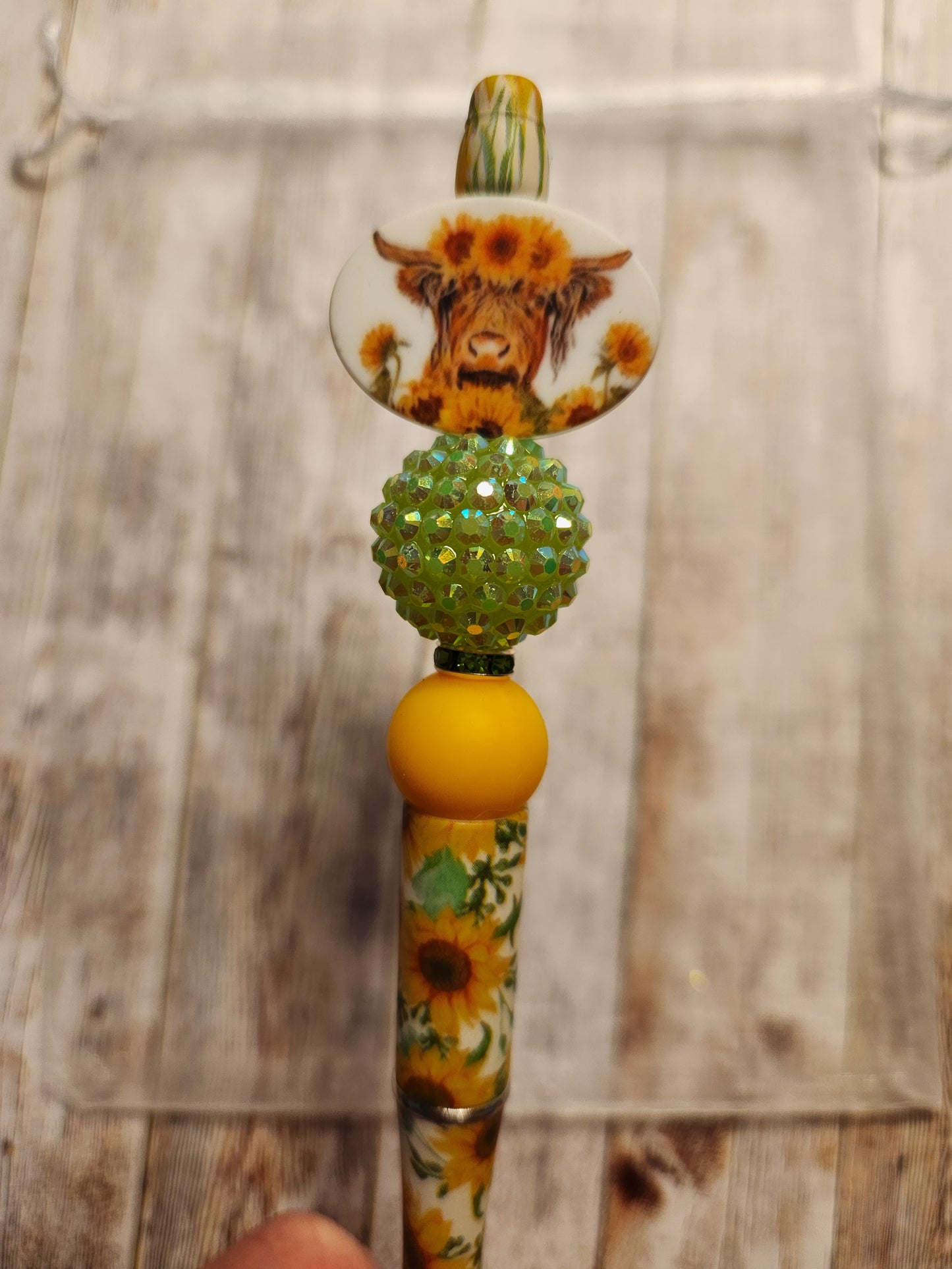 Beaded Pen: Cow (Highland, green)