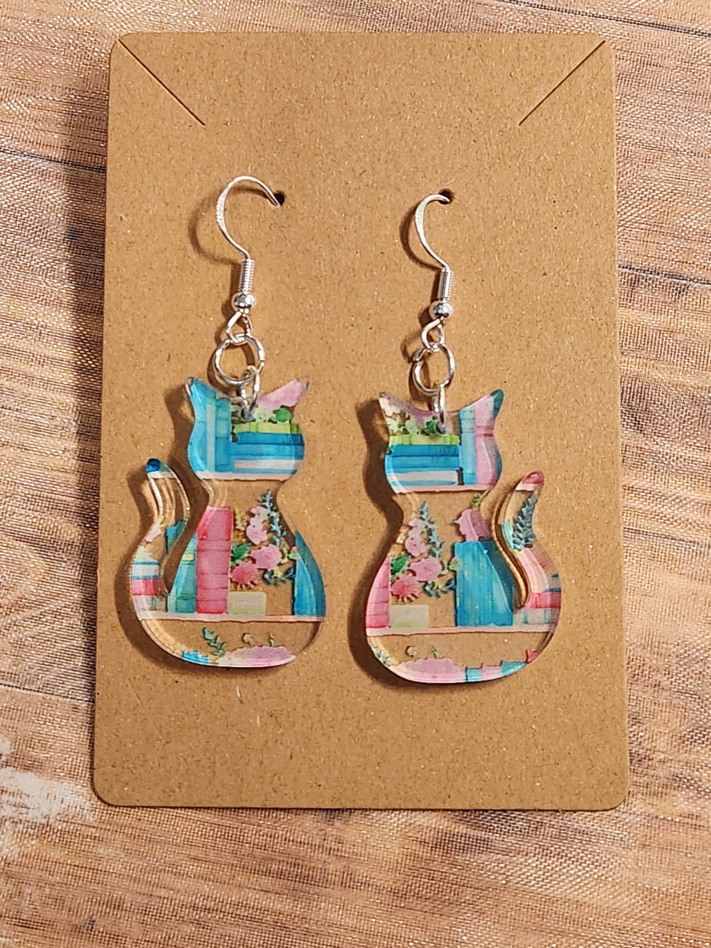 Earrings: Cats (Books, Pink)