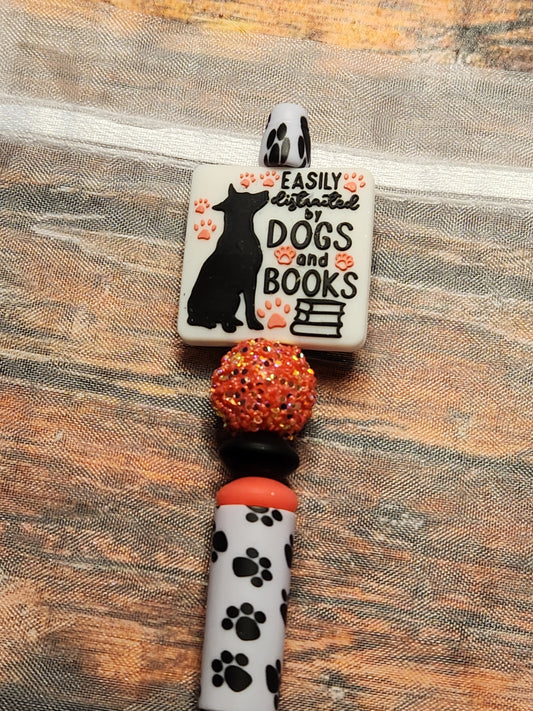 Beaded Pen: Pets (Easily distracted by dogs and books)