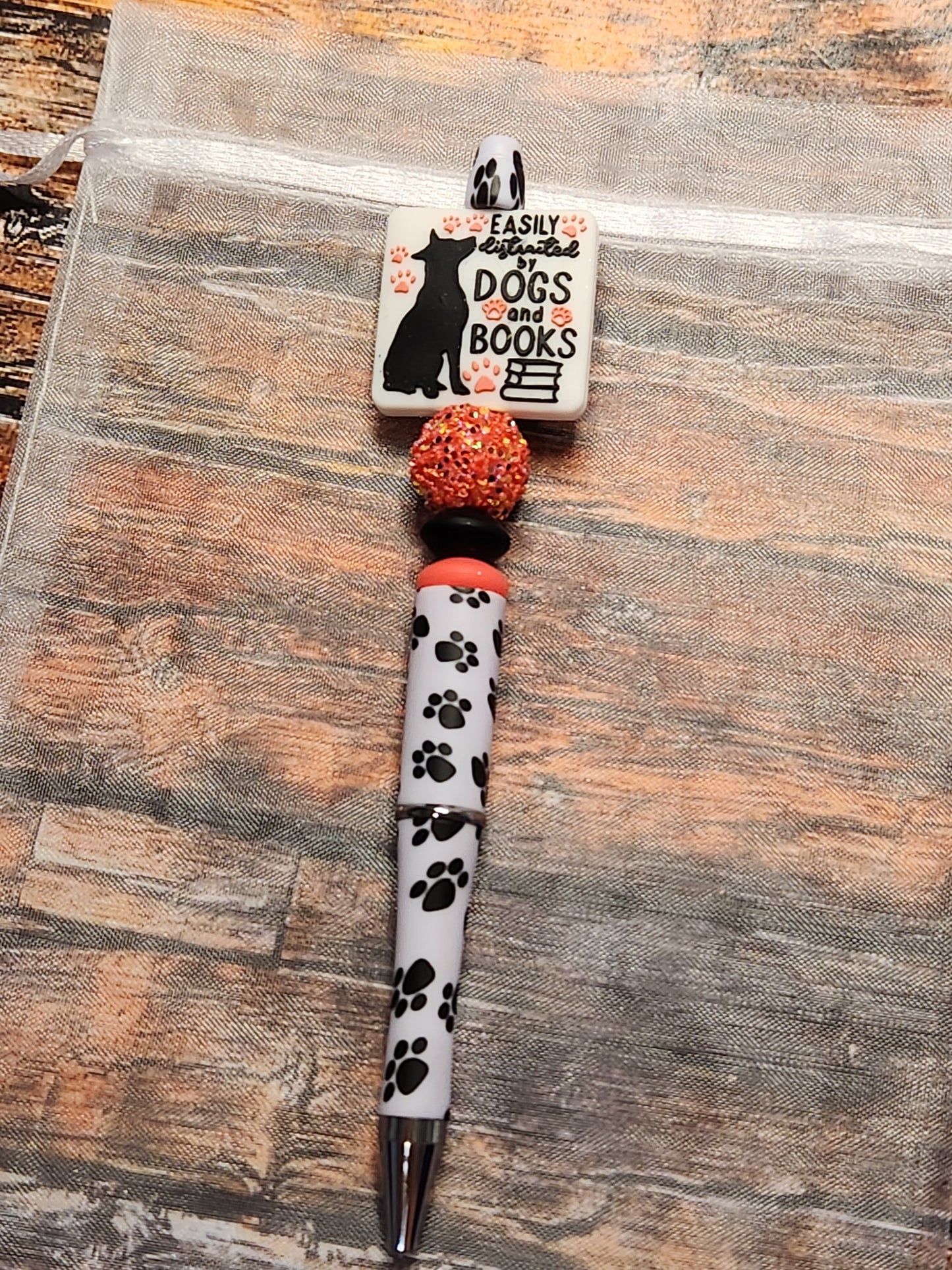 Beaded Pen: Pets (Easily distracted by dogs and books)