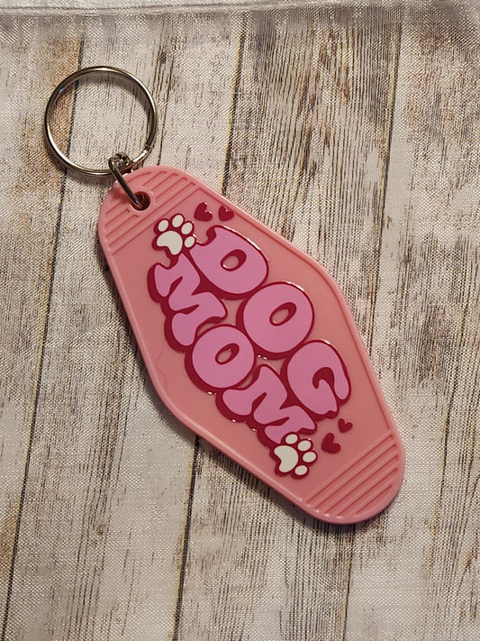 Motel Keychain: Dog Mom (Dog, Dogs)