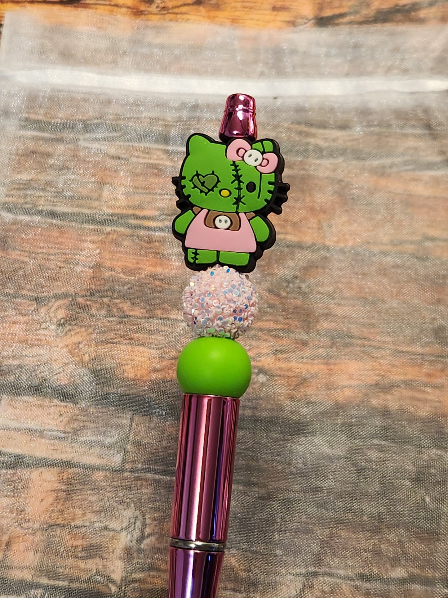 Beaded Pen: Hello Kitty (Zombie)