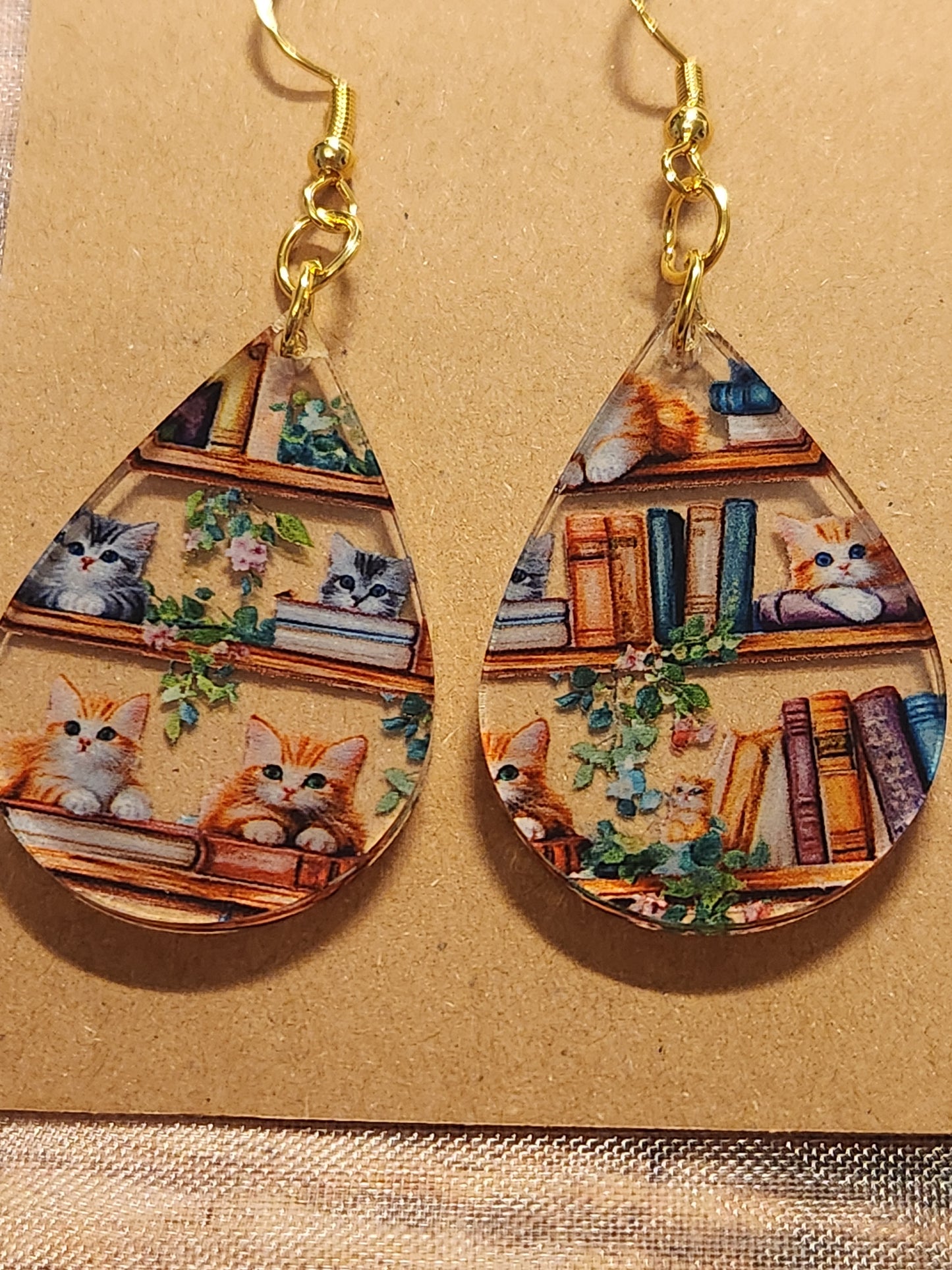 Earrings: Kittens on bookshelf