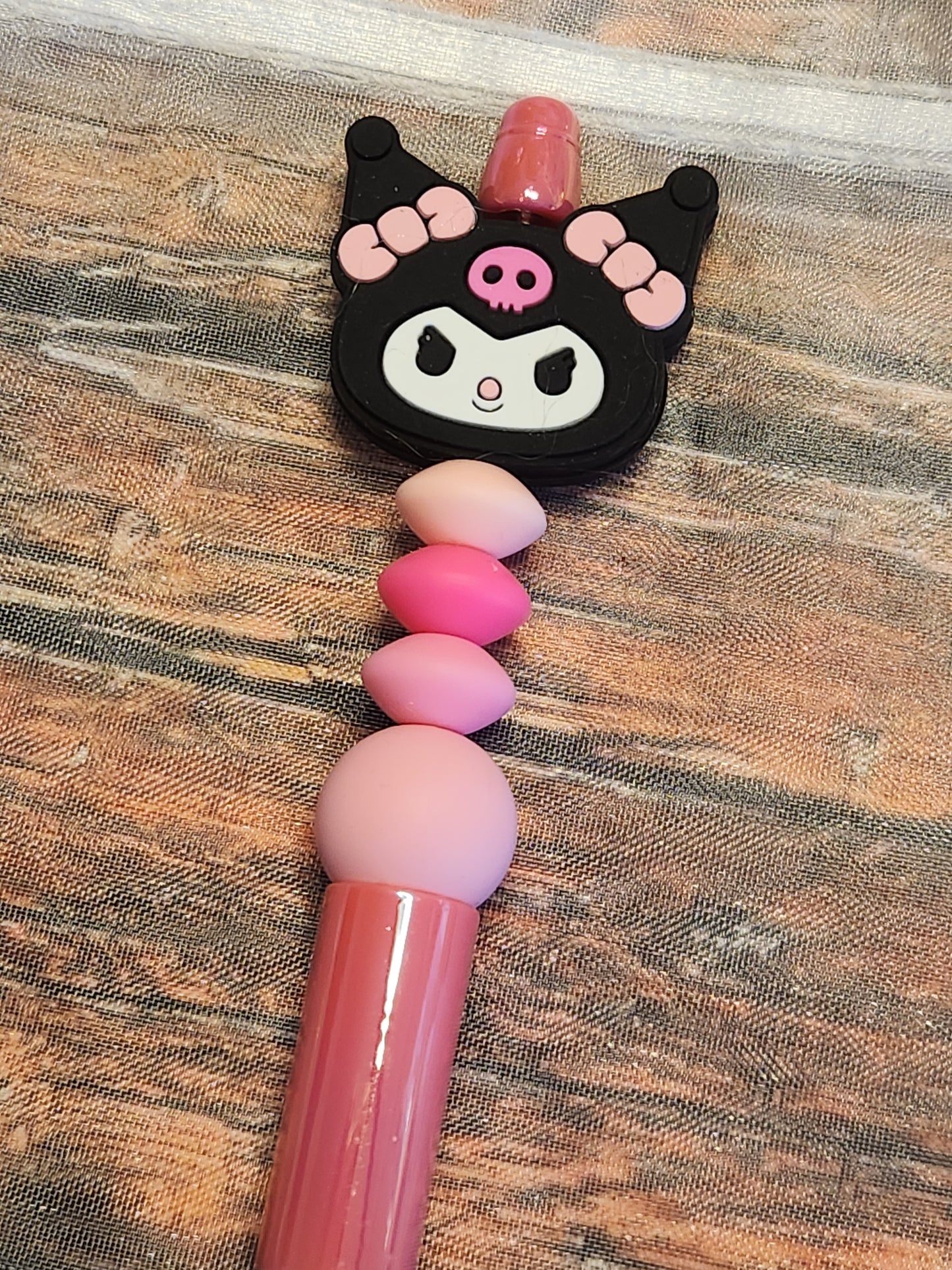 Beaded Pen: Hello Kitty's Friend