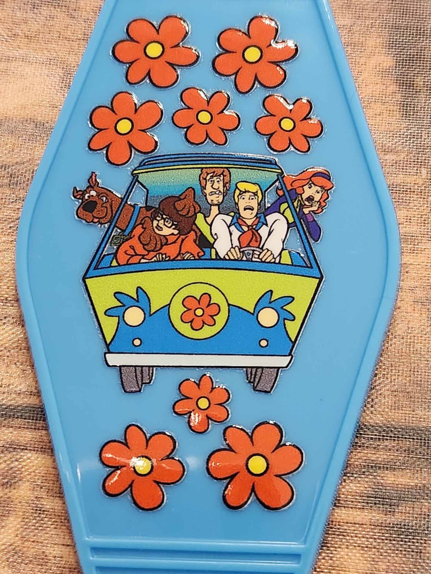 Motel Keychain: Scooby Doo and Gang (Mystery Machine)