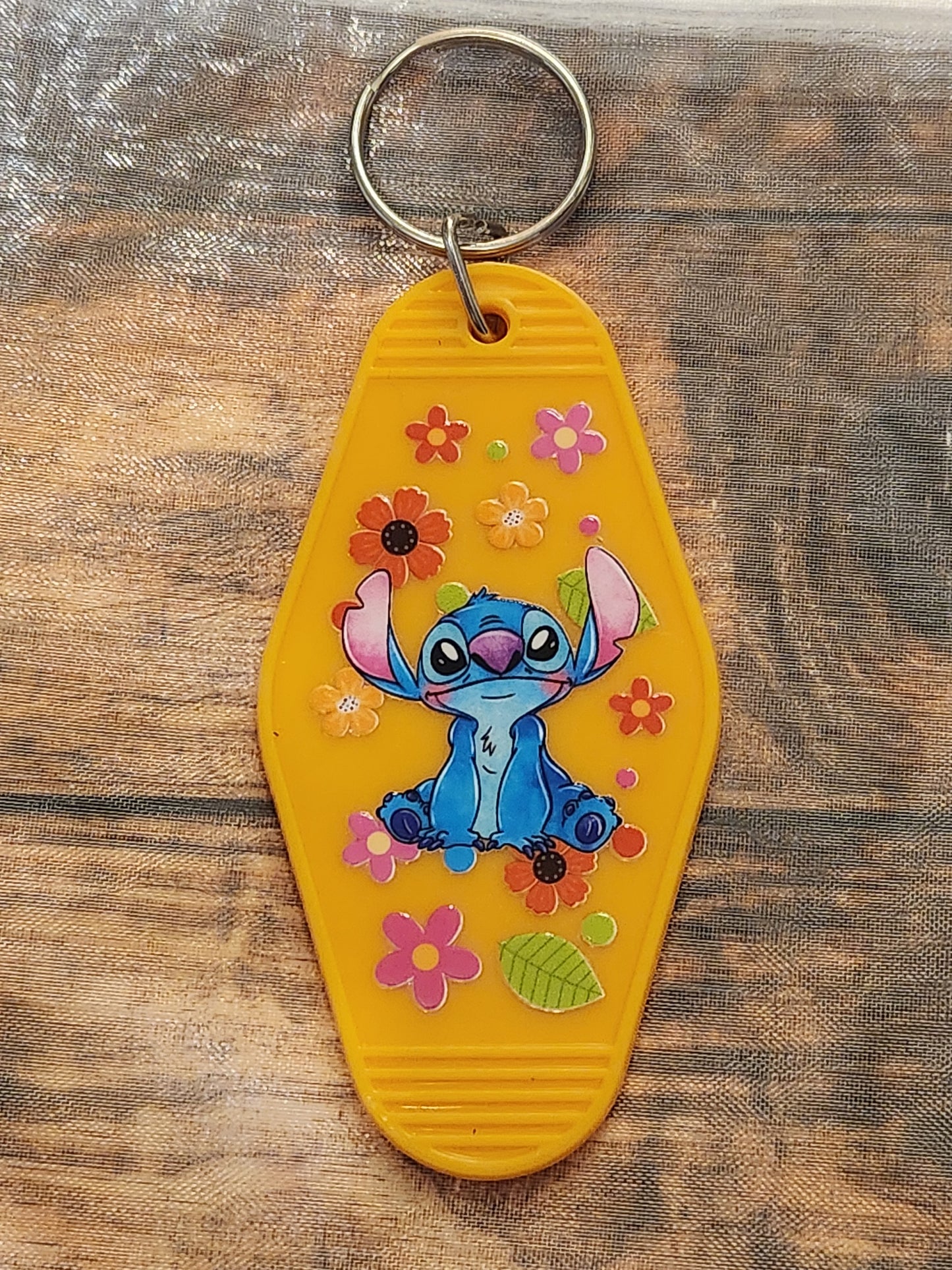 Motel Keychain: Flowers and Stitch