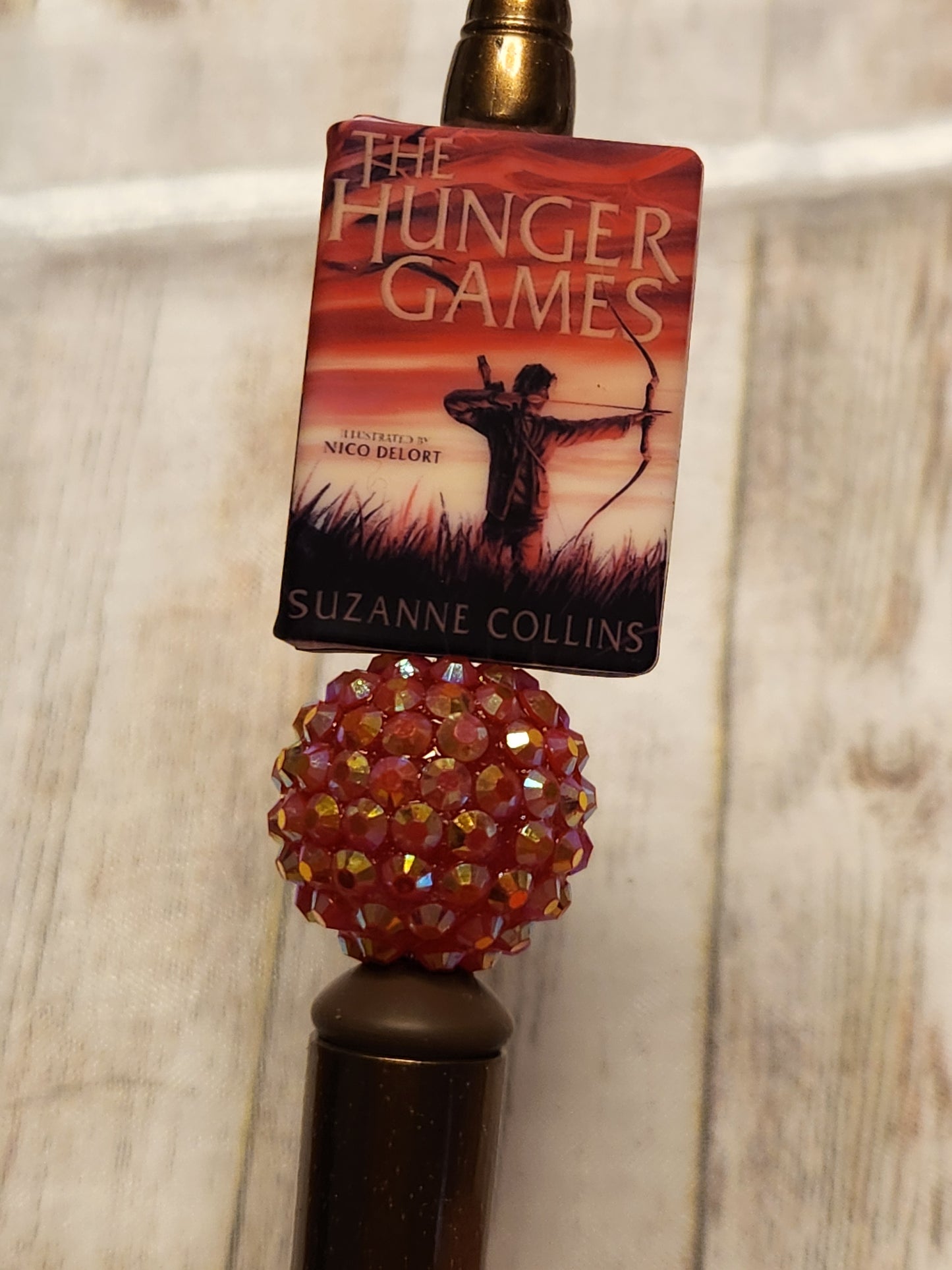 Beaded Pen: Book Series (Hunger Games)