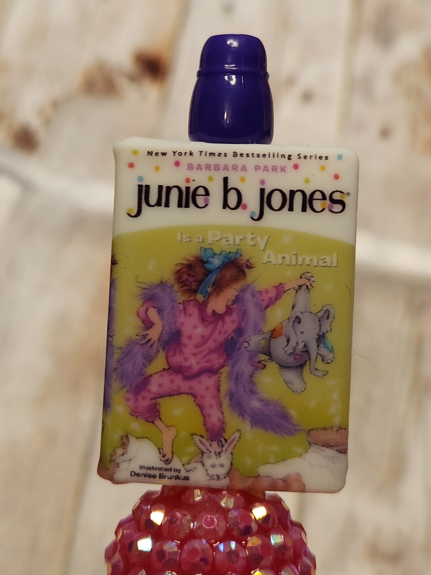 Beaded Pen: Book Series (Junie B. Jones, It's a Party Animal)