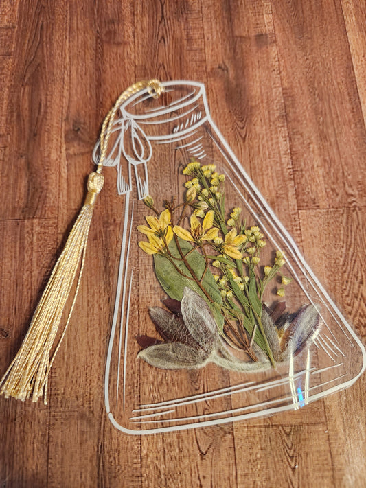 Bookmark: Shades of gold (gold tassel)
