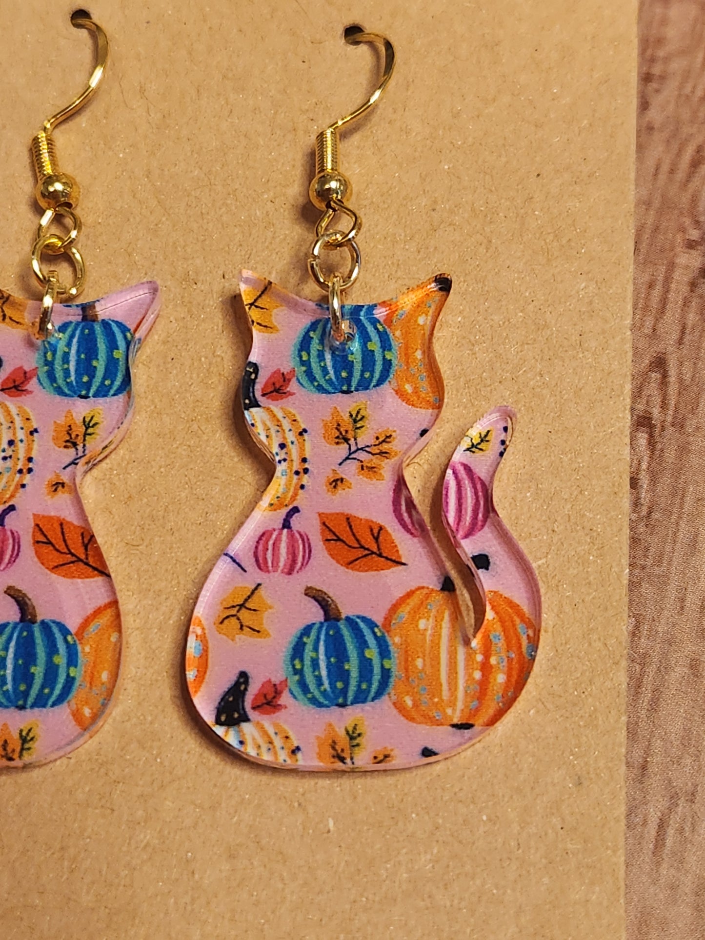 Earrings: Fall (Pink background with pumpkins)