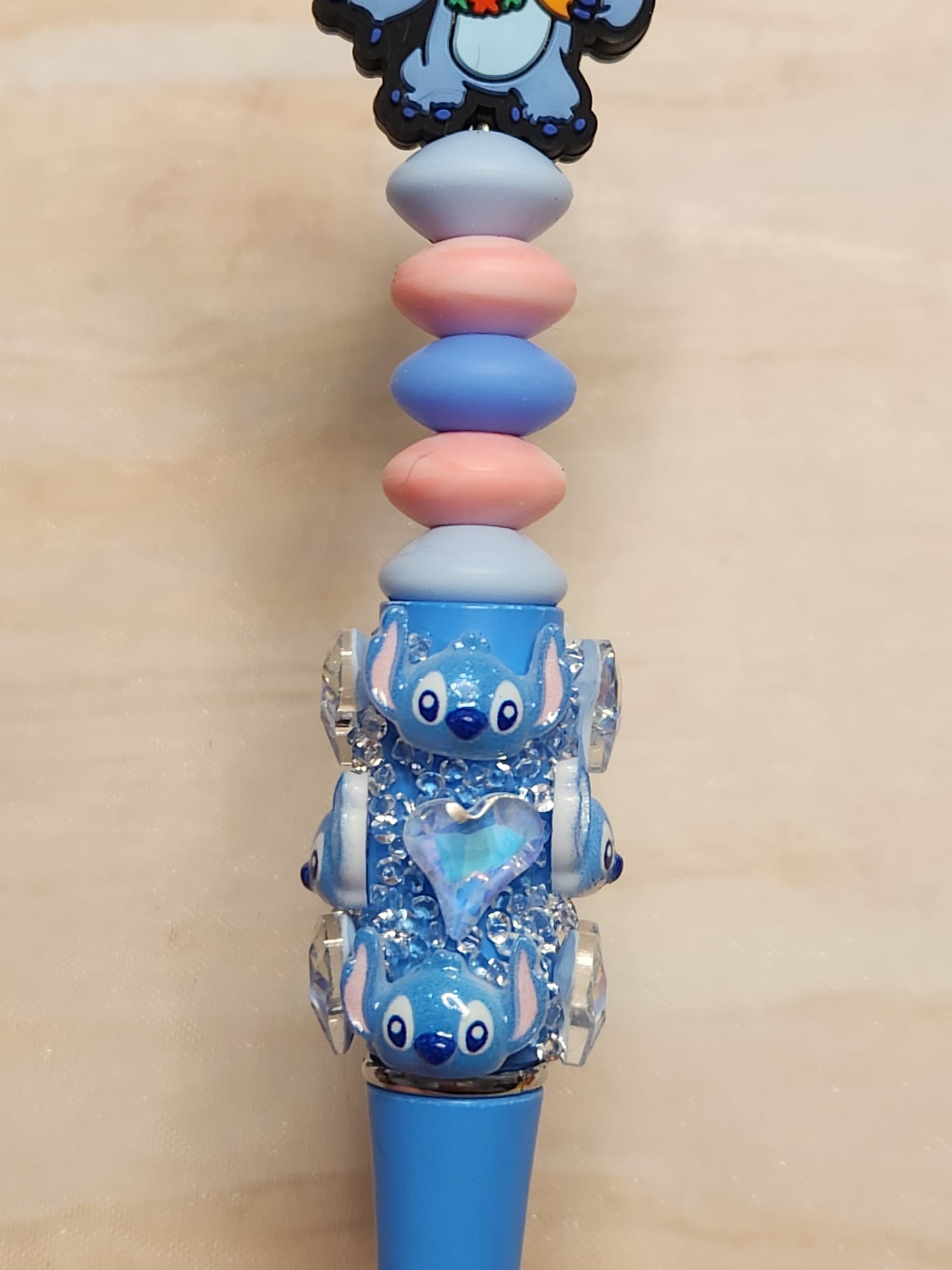 Beaded Pen: Stitch (Hawaiian shirt)