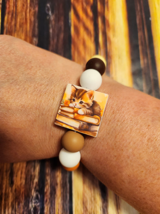 Wristlet: Cat and Books