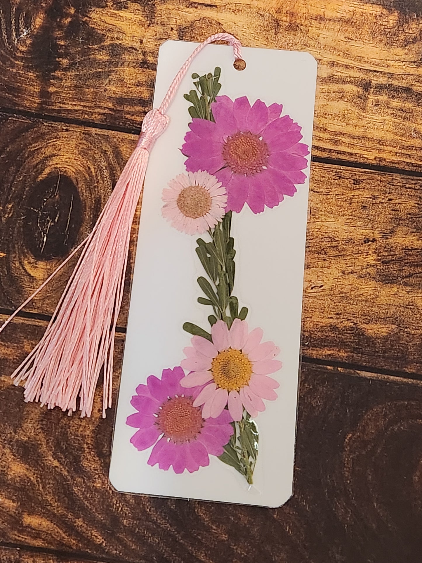 Bookmark: Shades of pink (pink tassel)