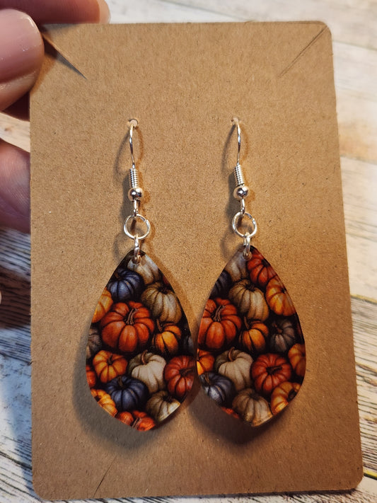 Earrings: Fall (oval mix of pumpkin colors)
