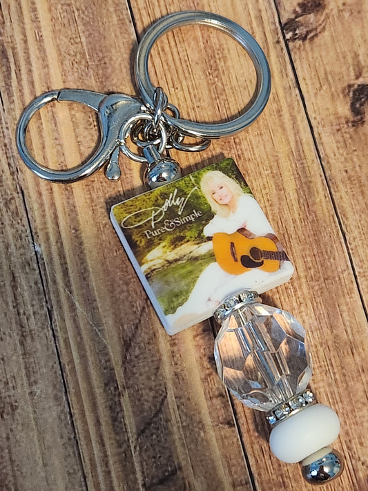 Keychains: Dolly (Pure and Simple)