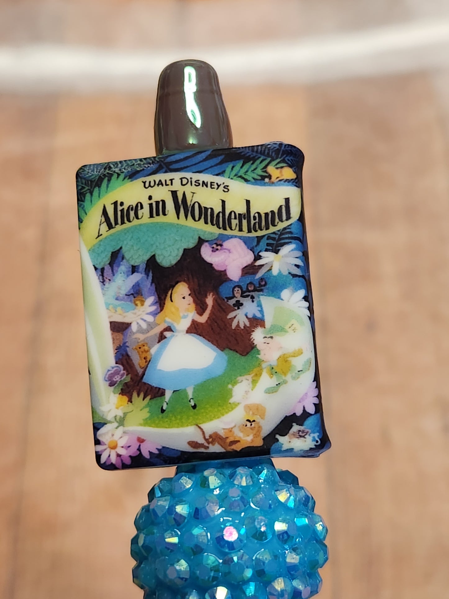 Beaded Pen: Book Series (Alice in Wonderland)