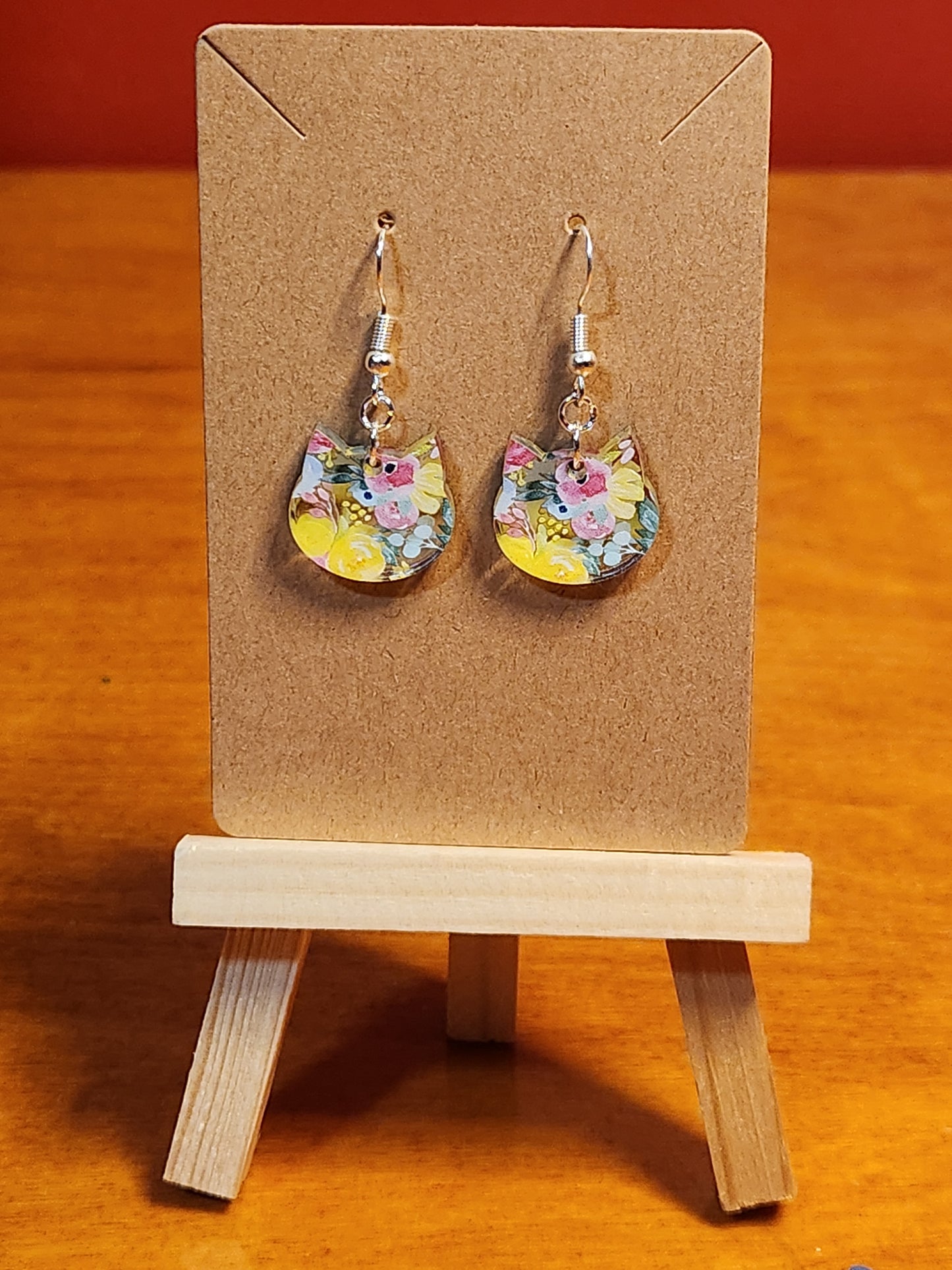 Earrings: Cats (Floral cat faces)