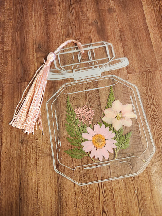 Bookmark: Shades of pink (pink tassel)