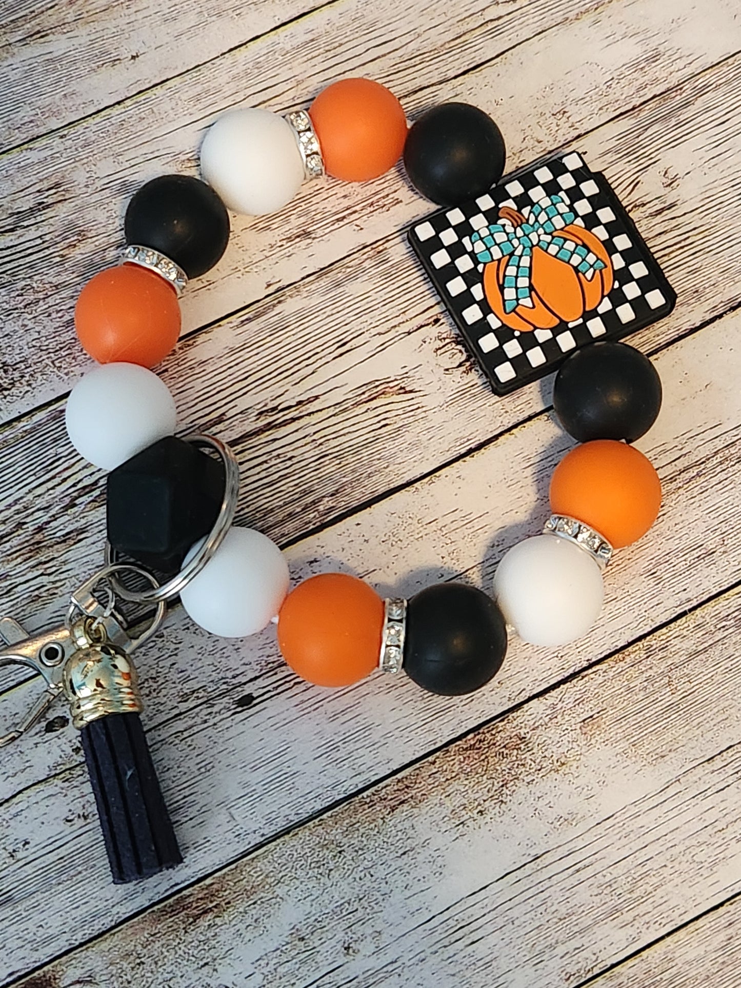 Wristlet Keychains: Fall (orange and black pumpkin)