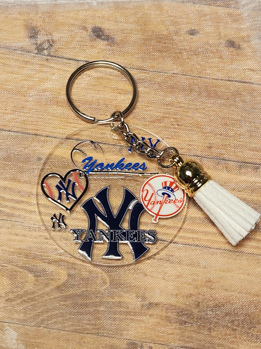 Circle Keychain: Yankees